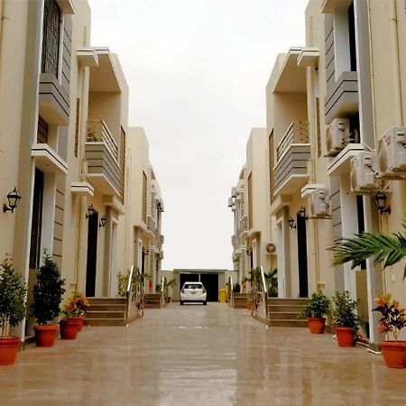 Zifan Hotel & Suites Karachi Esterno foto