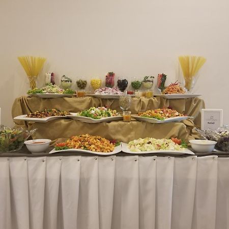 Zifan Hotel & Suites Karachi Esterno foto