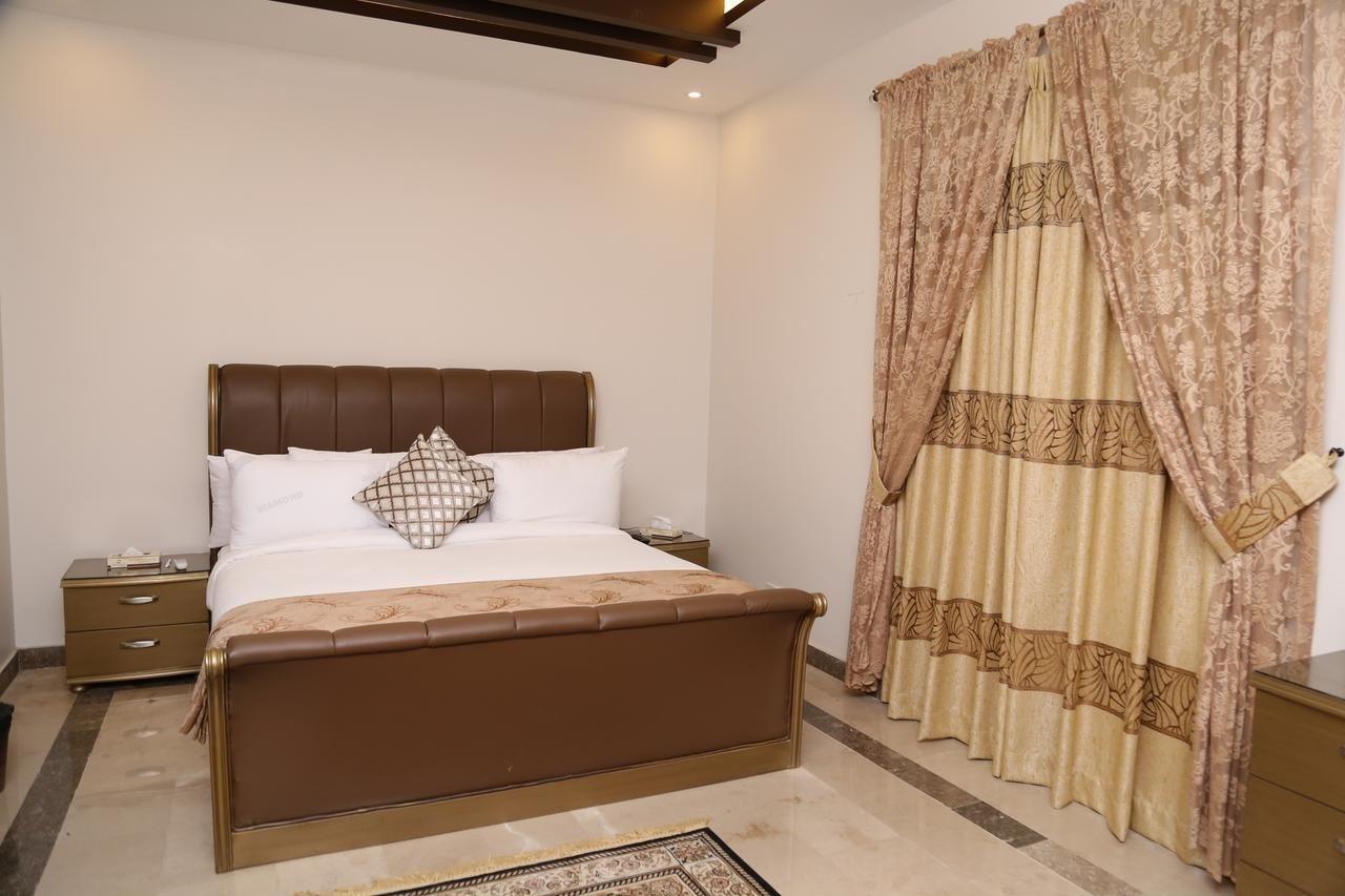 Zifan Hotel & Suites Karachi Esterno foto