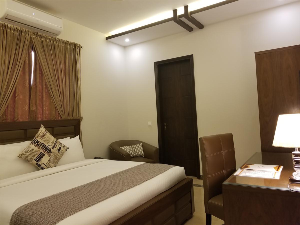Zifan Hotel & Suites Karachi Esterno foto