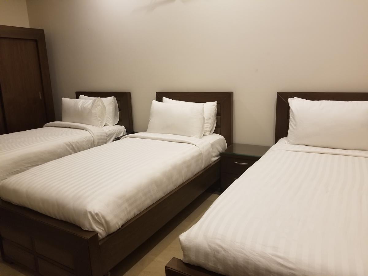 Zifan Hotel & Suites Karachi Esterno foto