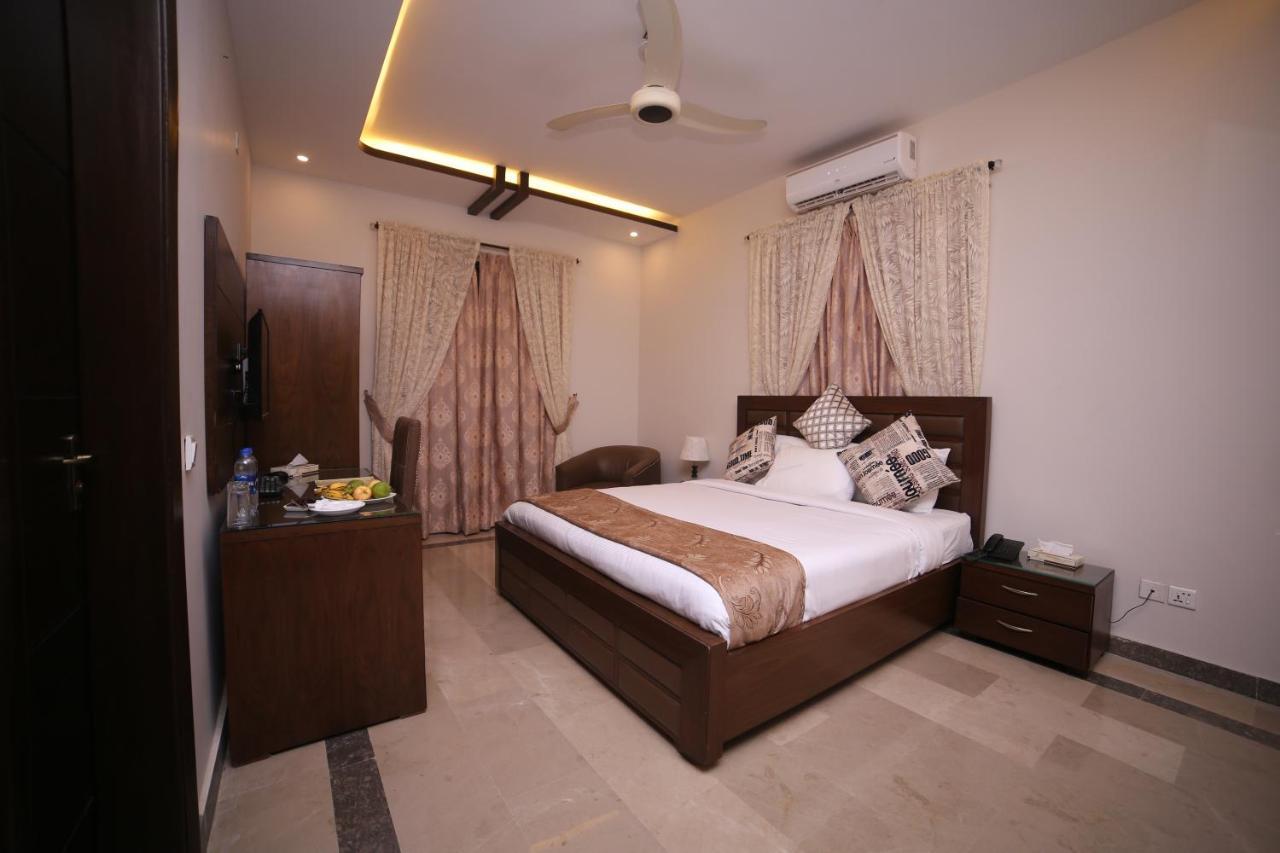 Zifan Hotel & Suites Karachi Esterno foto