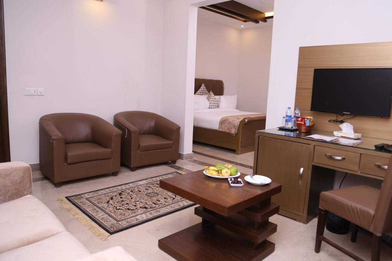 Zifan Hotel & Suites Karachi Esterno foto