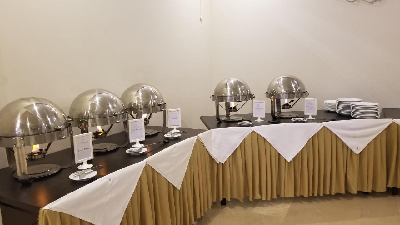 Zifan Hotel & Suites Karachi Esterno foto