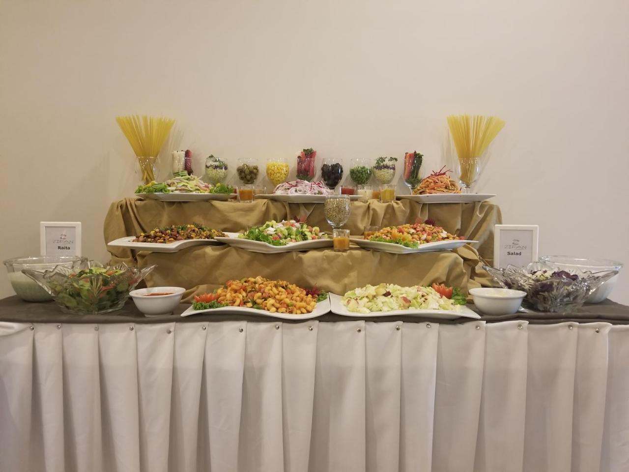Zifan Hotel & Suites Karachi Esterno foto